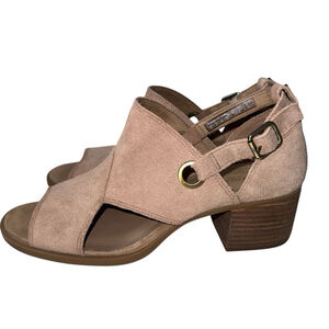 Koolaburra by UGG Kaiah Suede Block Heel Ankle Strap Sandals 8.5 Amphora